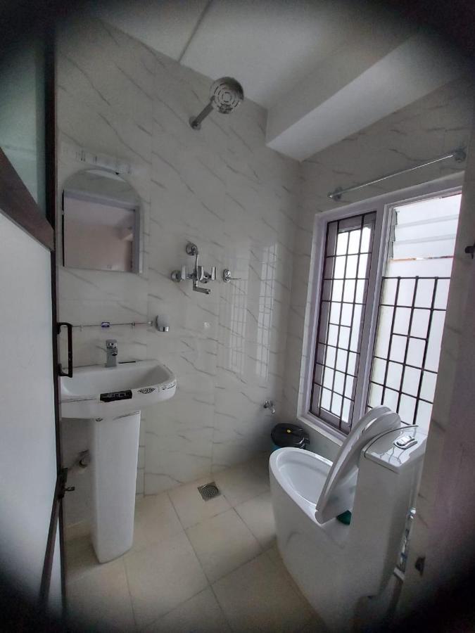 Om Bramha Hotel 加德满都 外观 照片