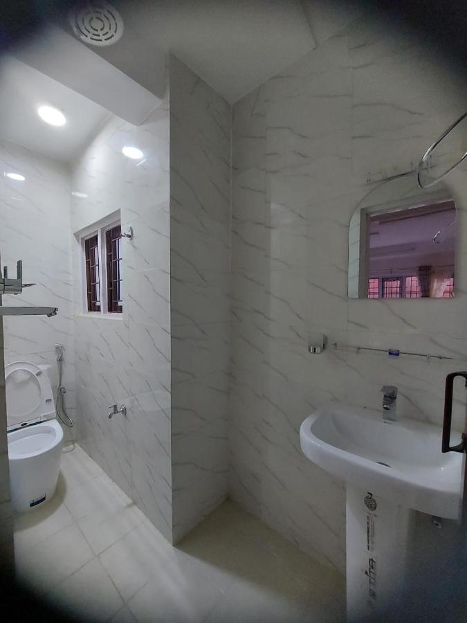 Om Bramha Hotel 加德满都 外观 照片