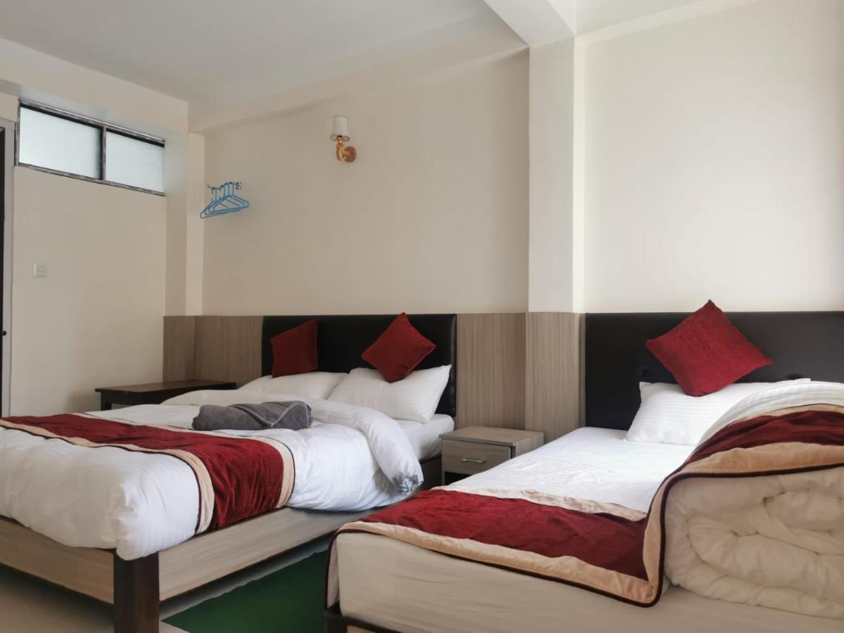 Om Bramha Hotel 加德满都 外观 照片