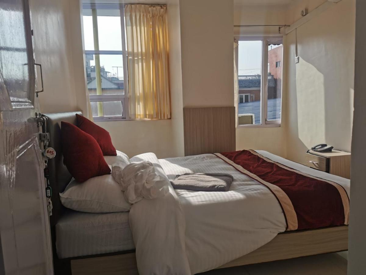 Om Bramha Hotel 加德满都 外观 照片