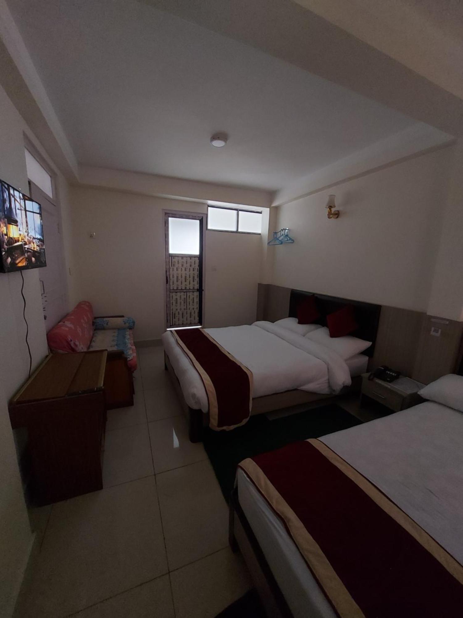 Om Bramha Hotel 加德满都 外观 照片