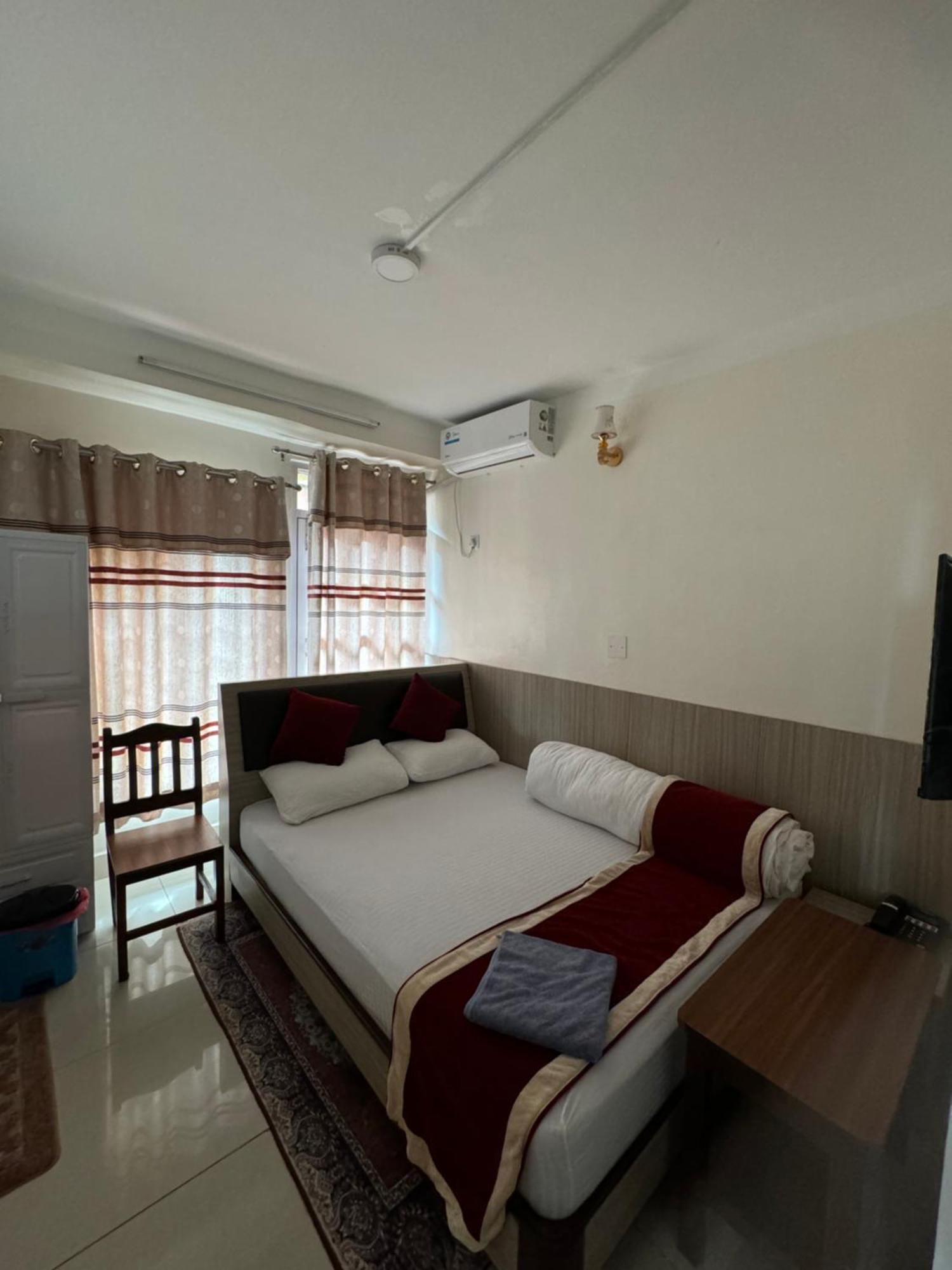 Om Bramha Hotel 加德满都 外观 照片
