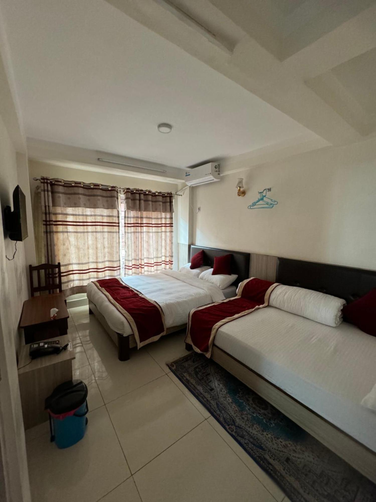 Om Bramha Hotel 加德满都 外观 照片